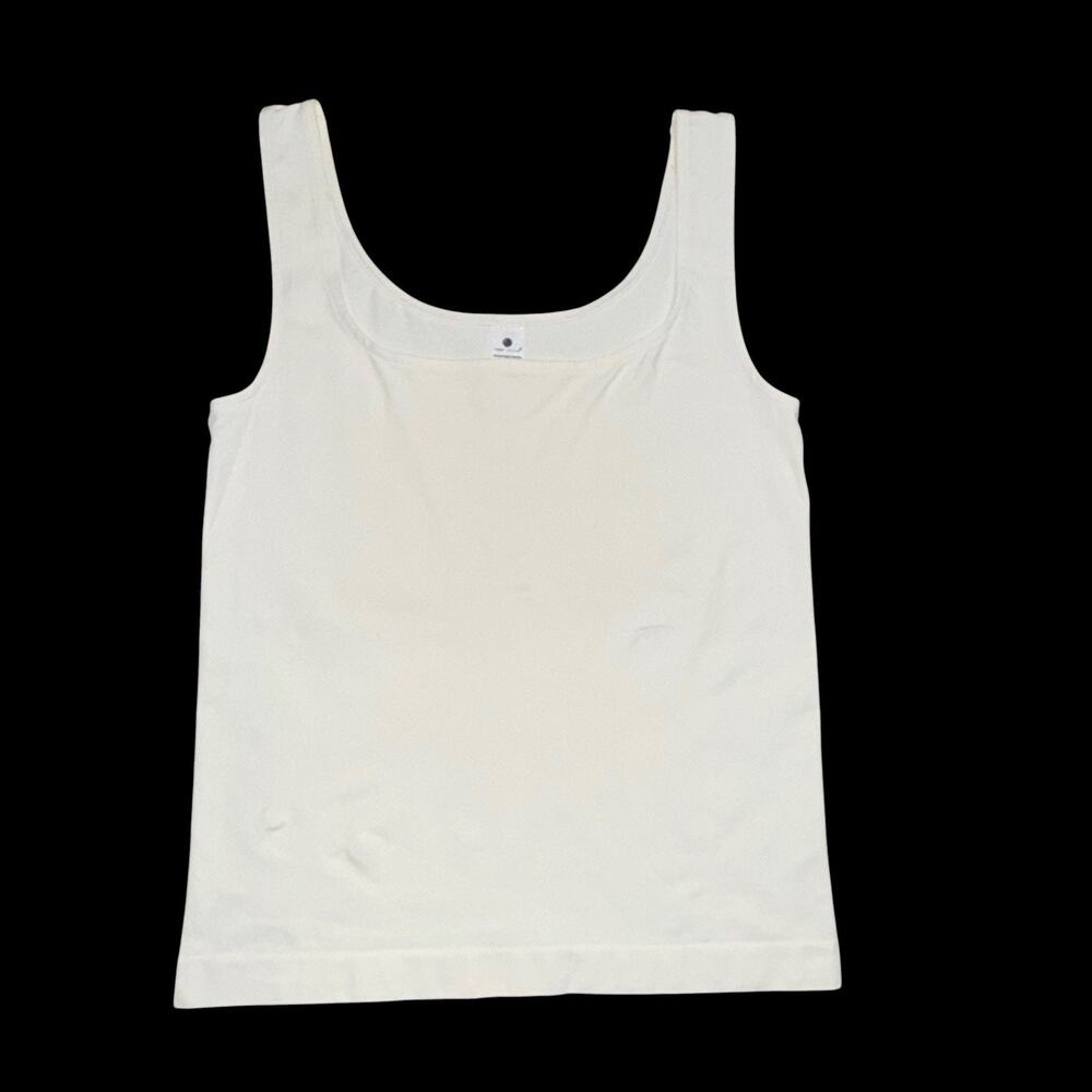 Yogalicious 2 Pack Taupe and Beige Women's Sleeveless Scoop Neck Tank Size /M - Picture 3 of 7